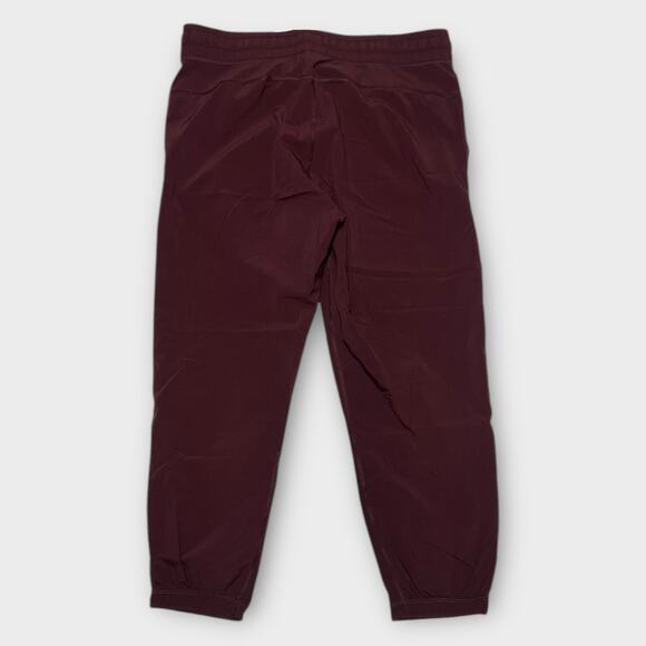 Lululemon Namaskar Crop in Garnet Drawstring Casual Athleisure Size 8 - Picture 2 of 7